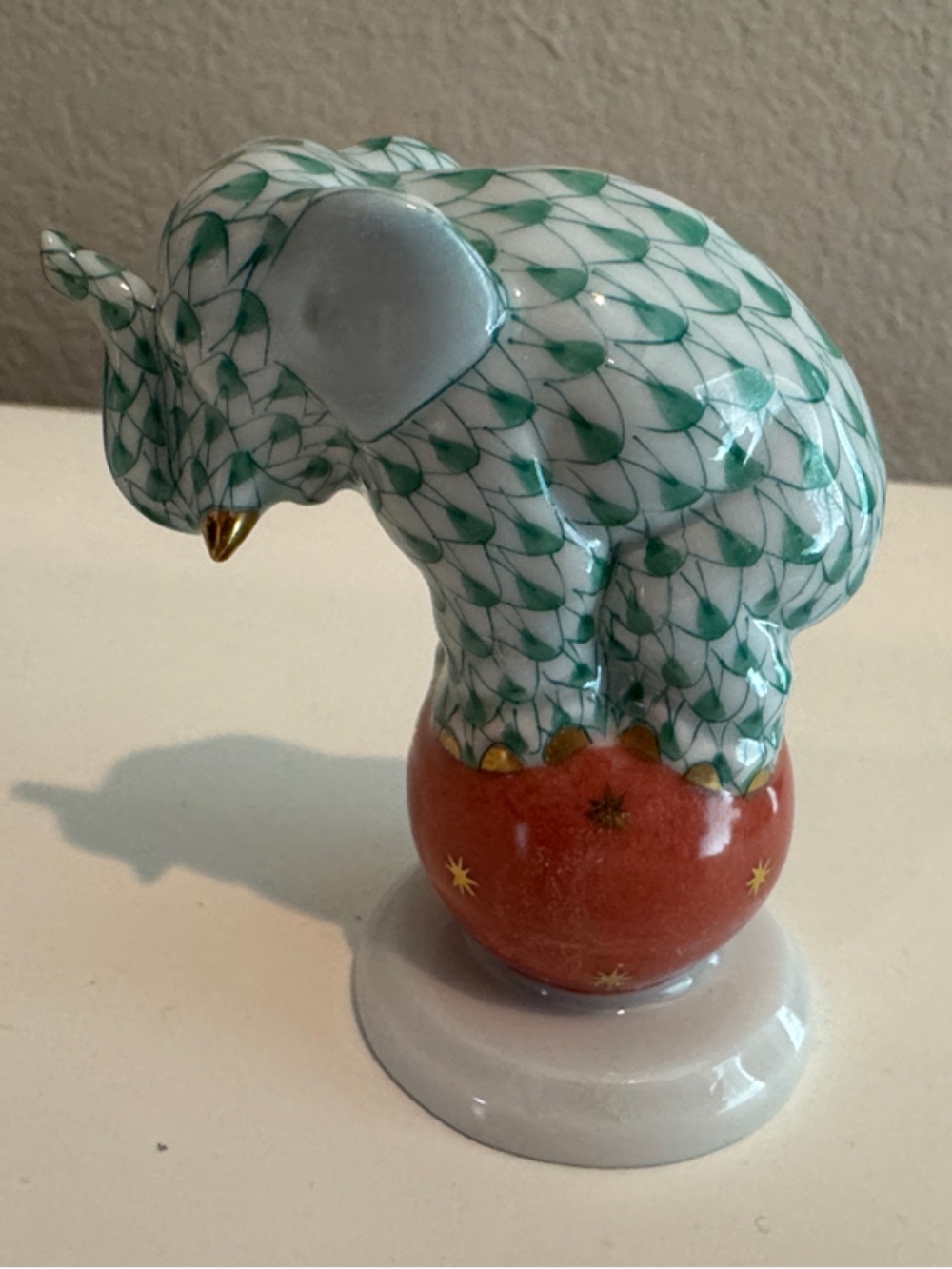 Herend Porcelain Dancing Elephant Figurine with Green Fishnet Pattern - Picture 3 of 4